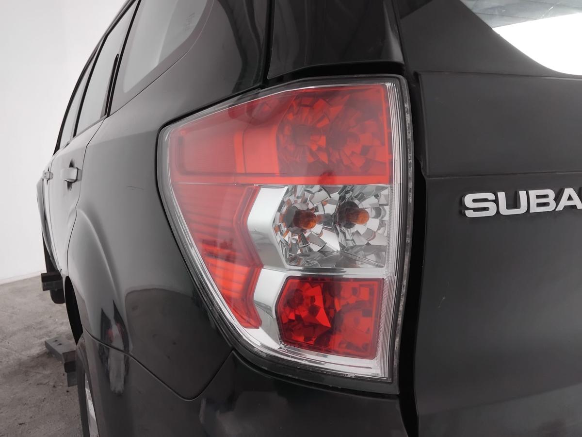 Subaru Forester 3 SH orig R&uuml;ckleuchte Heckleuchte Schlussleuchte links BJ2011