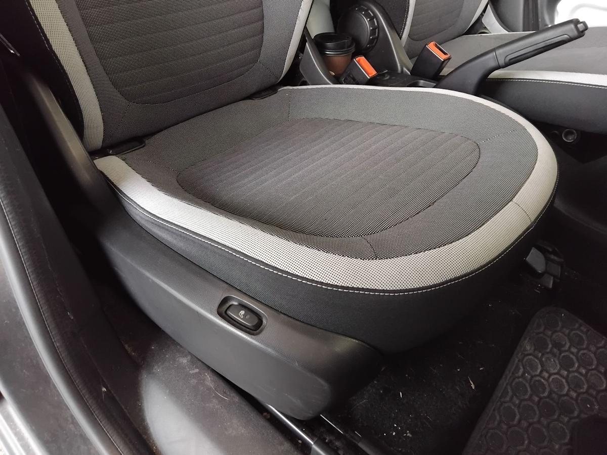 Renault Twingo 3 orig Sitz vorn rechts Beifahrersitz Stoff grau beheizt BJ2018