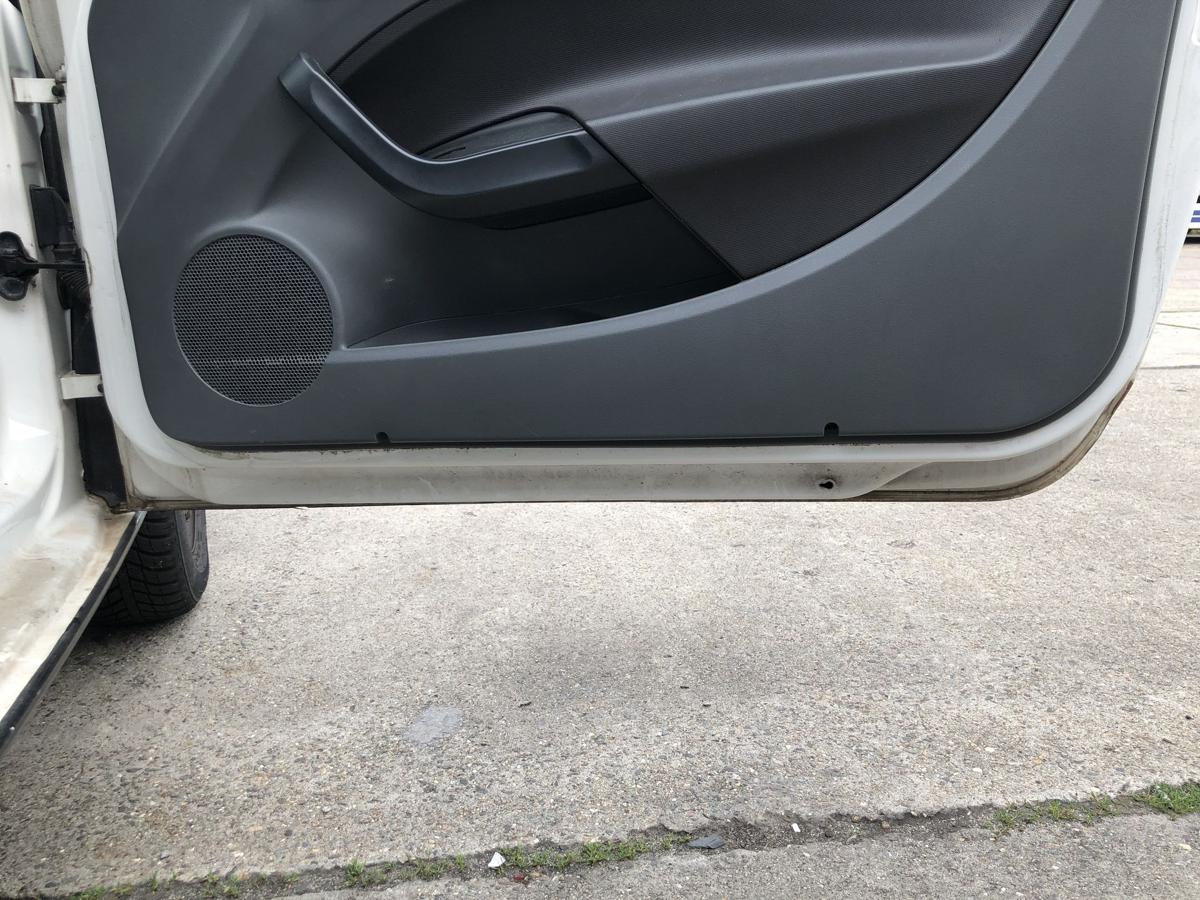 Seat Ibiza 6J T&uuml;r vorn rechts Beifahrert&uuml;r im Rohbau nur 3 t&uuml;rer LB9A Candywei&szlig;