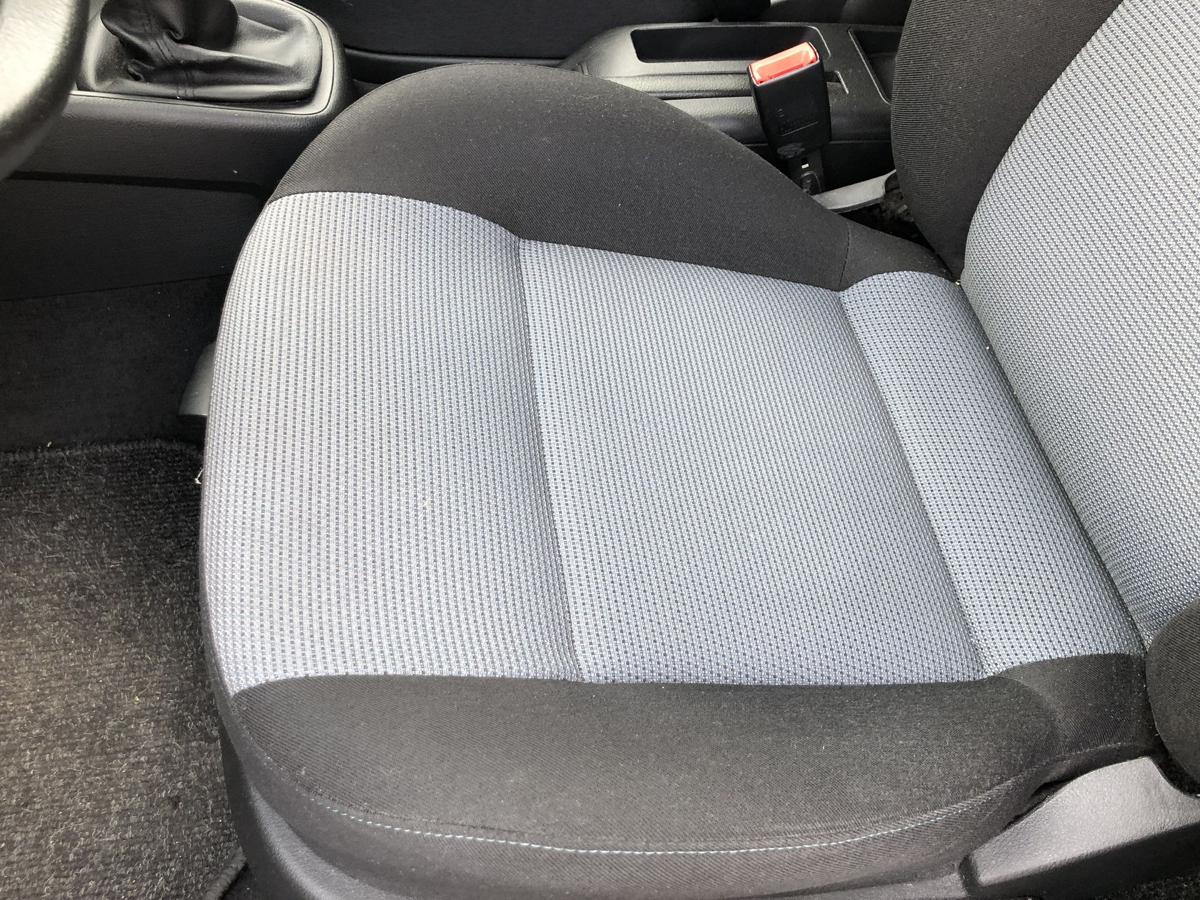 VW Golf 4 IV 1J Sitz vorn links Fahrersitz Stoff ohne Heizung 5-trg. Variant