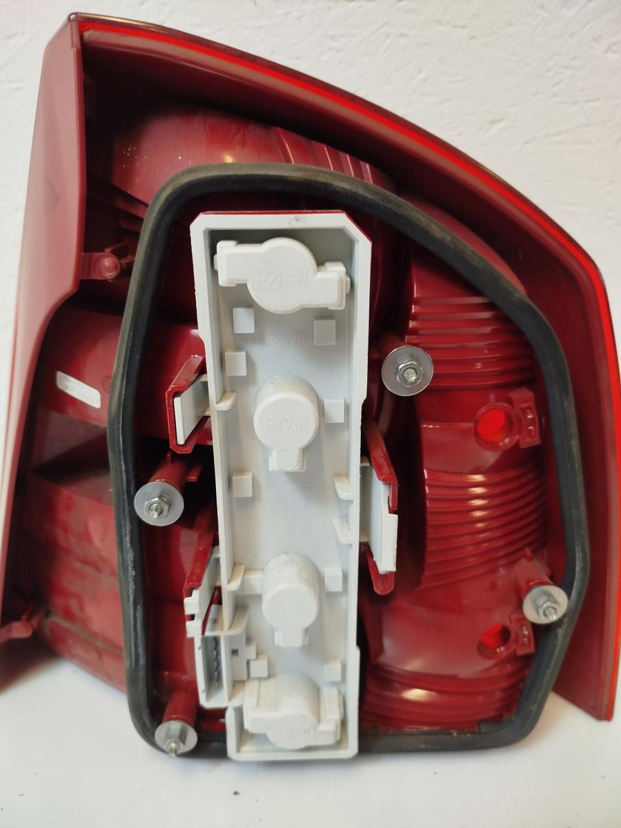 Skoda Octavia 1Z Limo R&uuml;ckleuchte R&uuml;cklicht Heckleuchte links Fliessheck