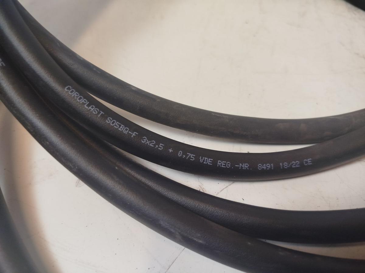 Nissan Leaf ZE1 40kWh Ladegerät Ladekabel Hochvoltbatterie 230V Hausanschluss