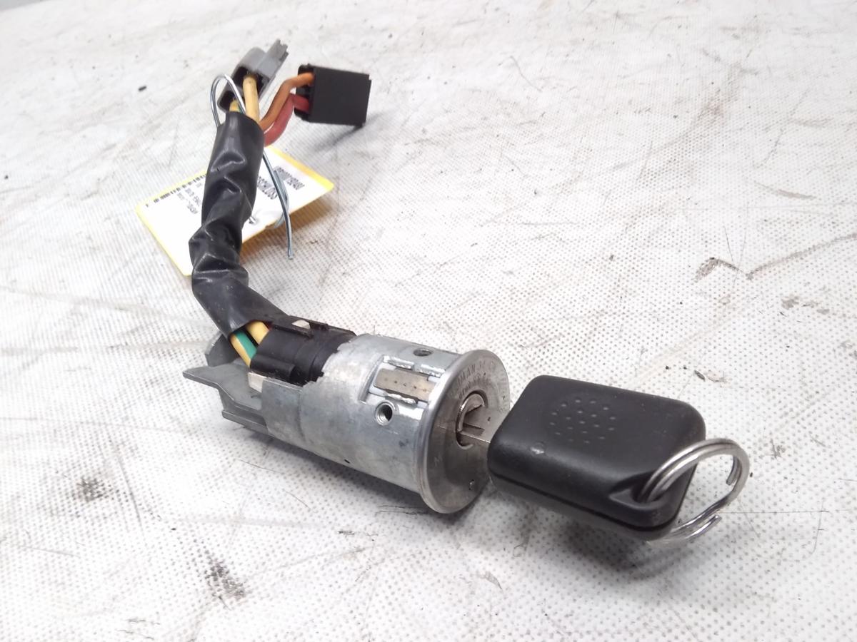 Renault Clio 1 original Zündschloss mit Gehäuse inkl. 1 Schlüssel BJ1995