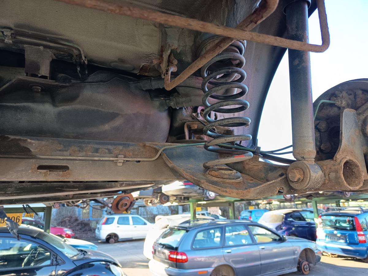 Dacia Sandero Stepway original Hinterachse Tr&auml;ger trommelgebremst ABS Bj 2010