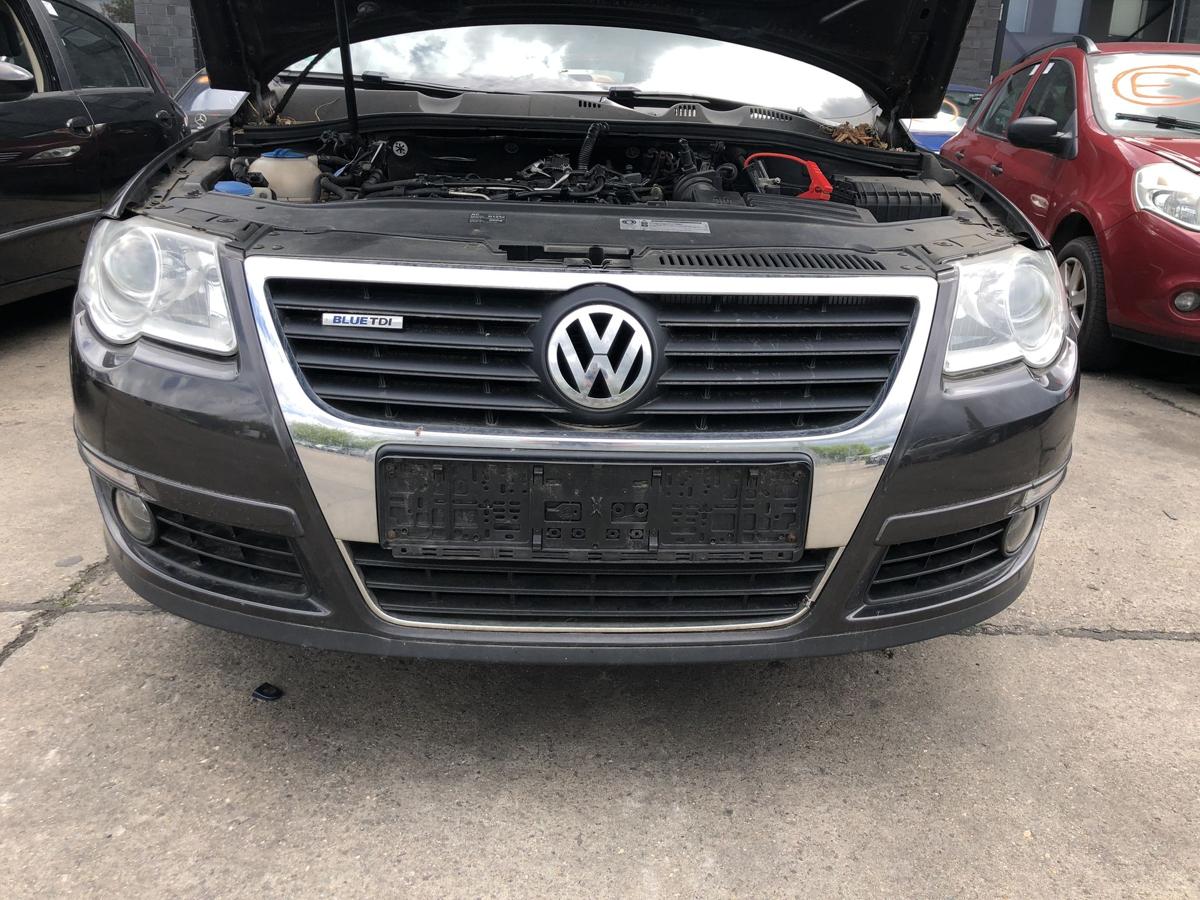 VW Passat 3C B6 Sto&szlig;f&auml;nger vorn Frontsch&uuml;rze Grill Nebel LC8Z Moccabrown