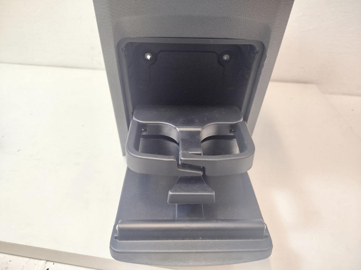 VW Golf V 5 1K Armlehne Mittelarmlehne vorn Stoff Mittelkonsole Mitteltunnel