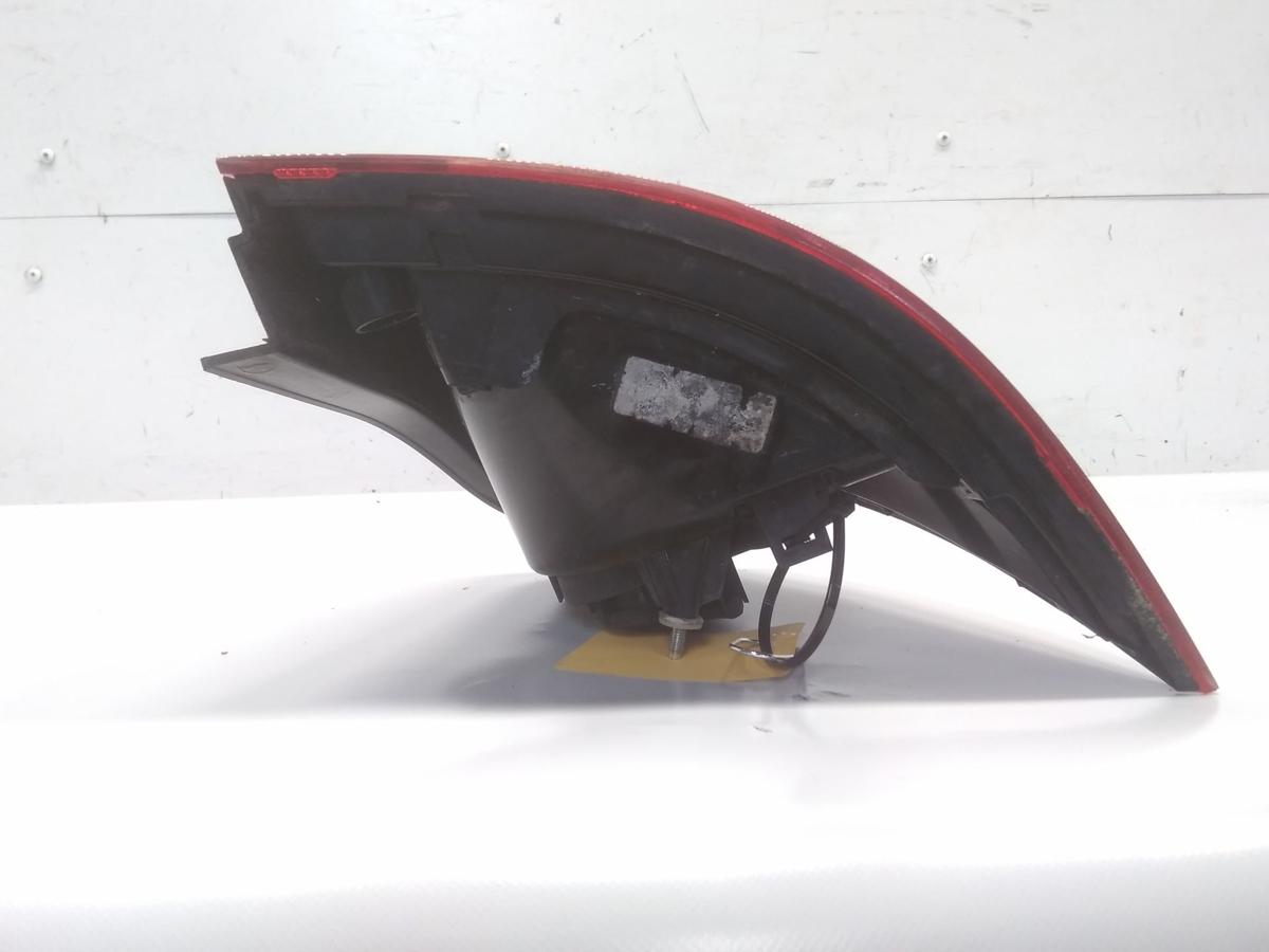 VW Golf 5 1K orig.Rückleuchte Heckleuchte rechts aussen Fließheck BJ2008 dunkel