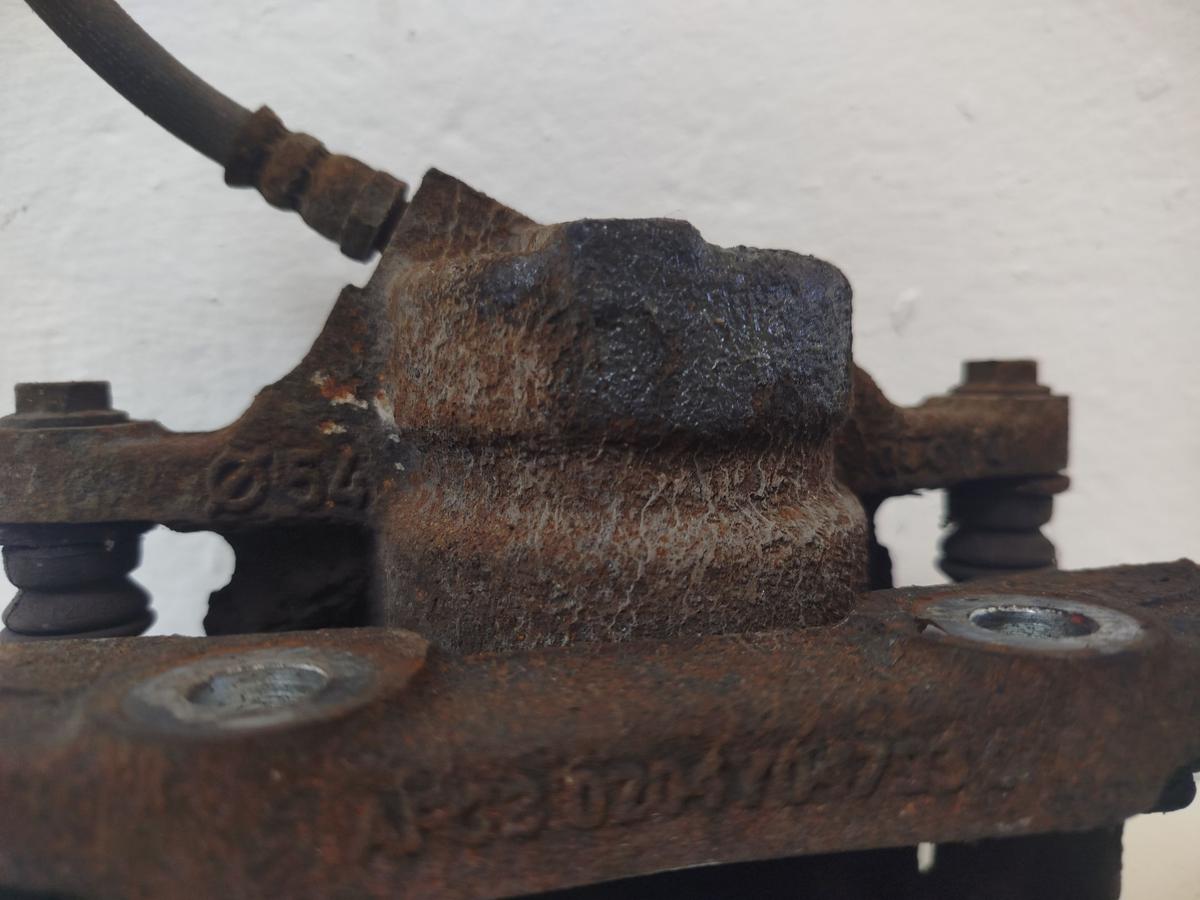 Peugeot 2008 I CU Bremssattel vorn links Bremszange f&uuml;r Scheibengr&ouml;&szlig;e 283x26mm