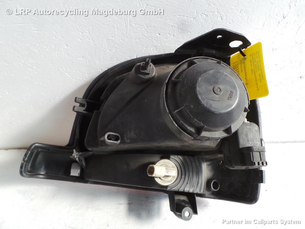 Renault Kangoo Bj.99 Scheinwerfer Hauptscheinwerfer rechts Kratzer!