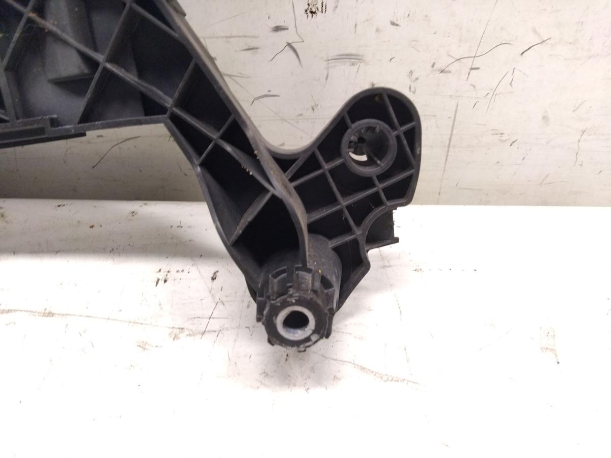 VW Golf Sportsvan original Batteriekonsole 1.4TSI 92kw CZCA Bj.2017