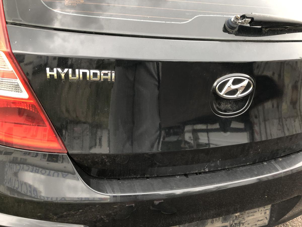 Hyundai i30 FD Heckklappe Heckscheibe Kofferklappe Heckdeckel 5trg 9F schwarz