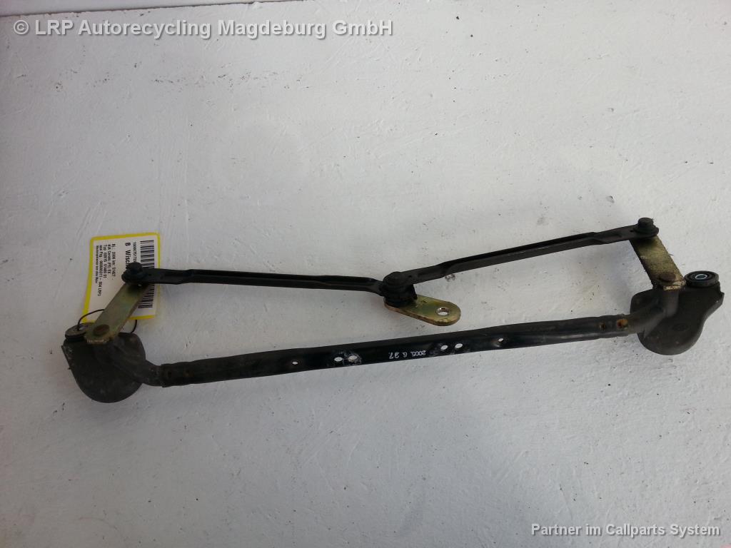 KIA Cerato 5-trg. Bj.06 Wischergest&auml;nge Wischeraufnahme vorn