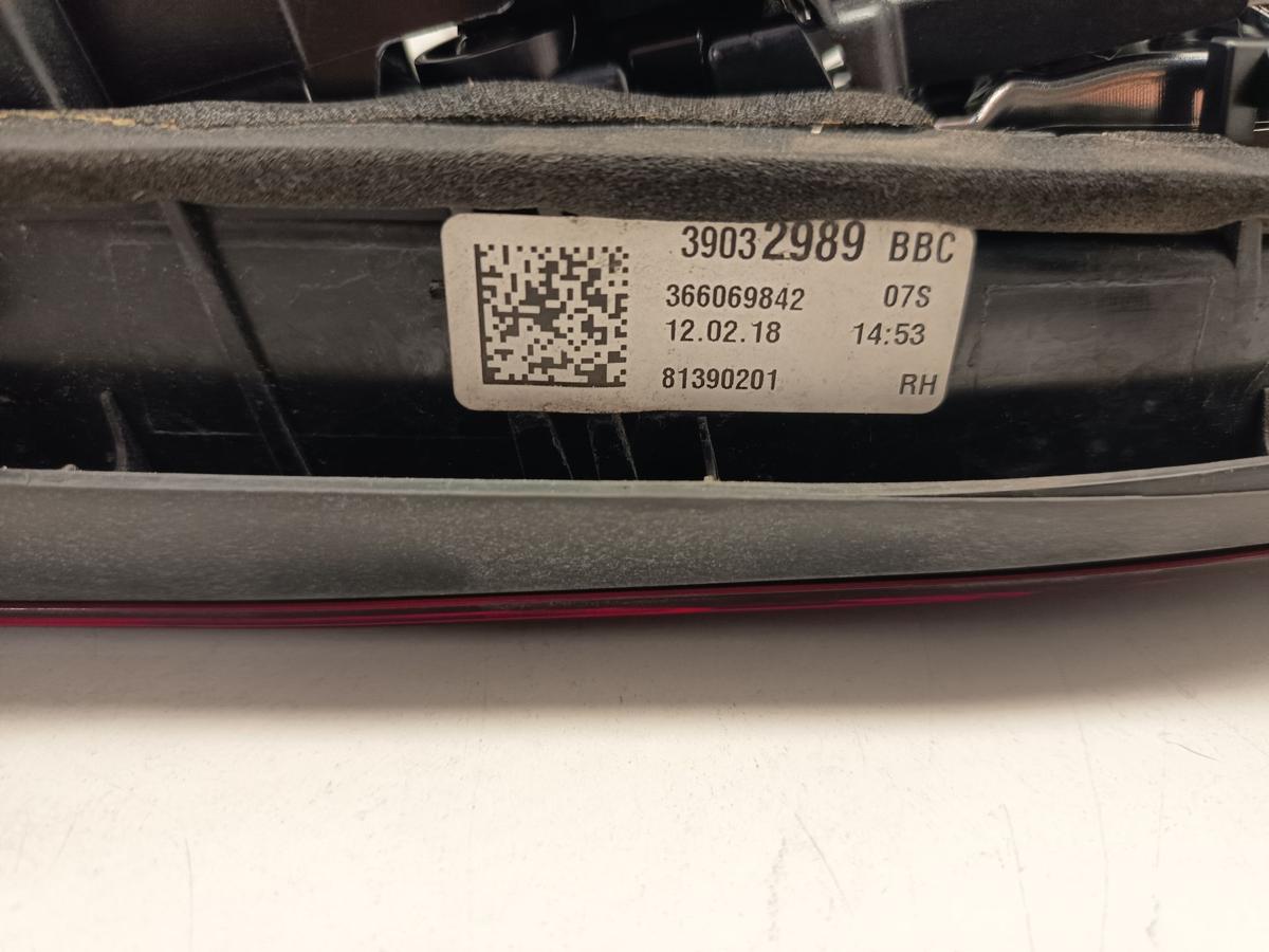 Opel Astra K Schr&auml;gheck original R&uuml;ckleuchte rechts innen vor Facelift Bj 2018