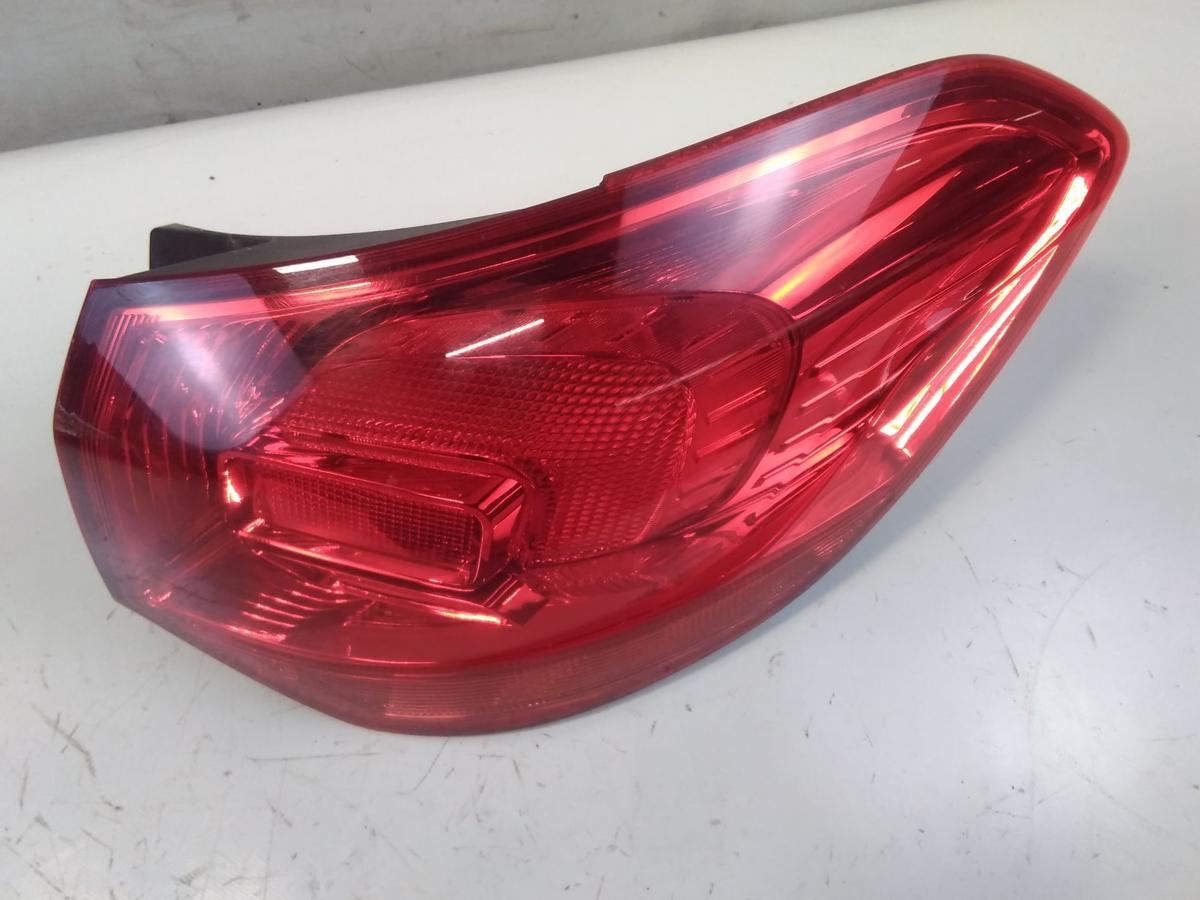Opel Astra J Sports Tourer orig.R&uuml;ckleuchte Schlussleuchte rechts aussen BJ2011
