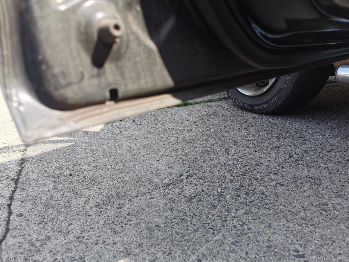 Hyundai Trajet FO Tür Autotür Fahrertür Rohbautür vorn links EB Ebony Black