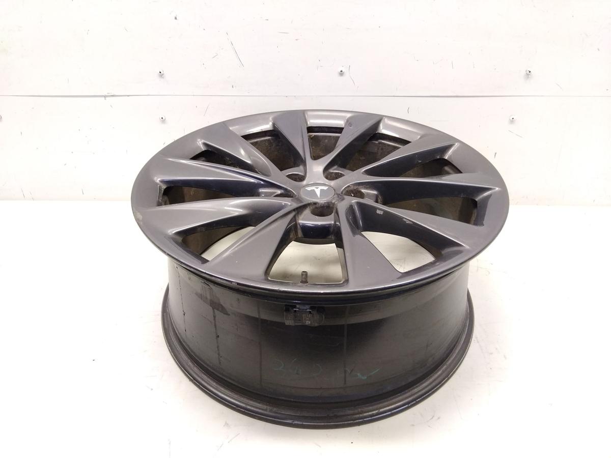 Tesla Model S original Alufelge 9.0Jx21 ET40 mit M&auml;ngeln Bj.2019 1066520-00-C