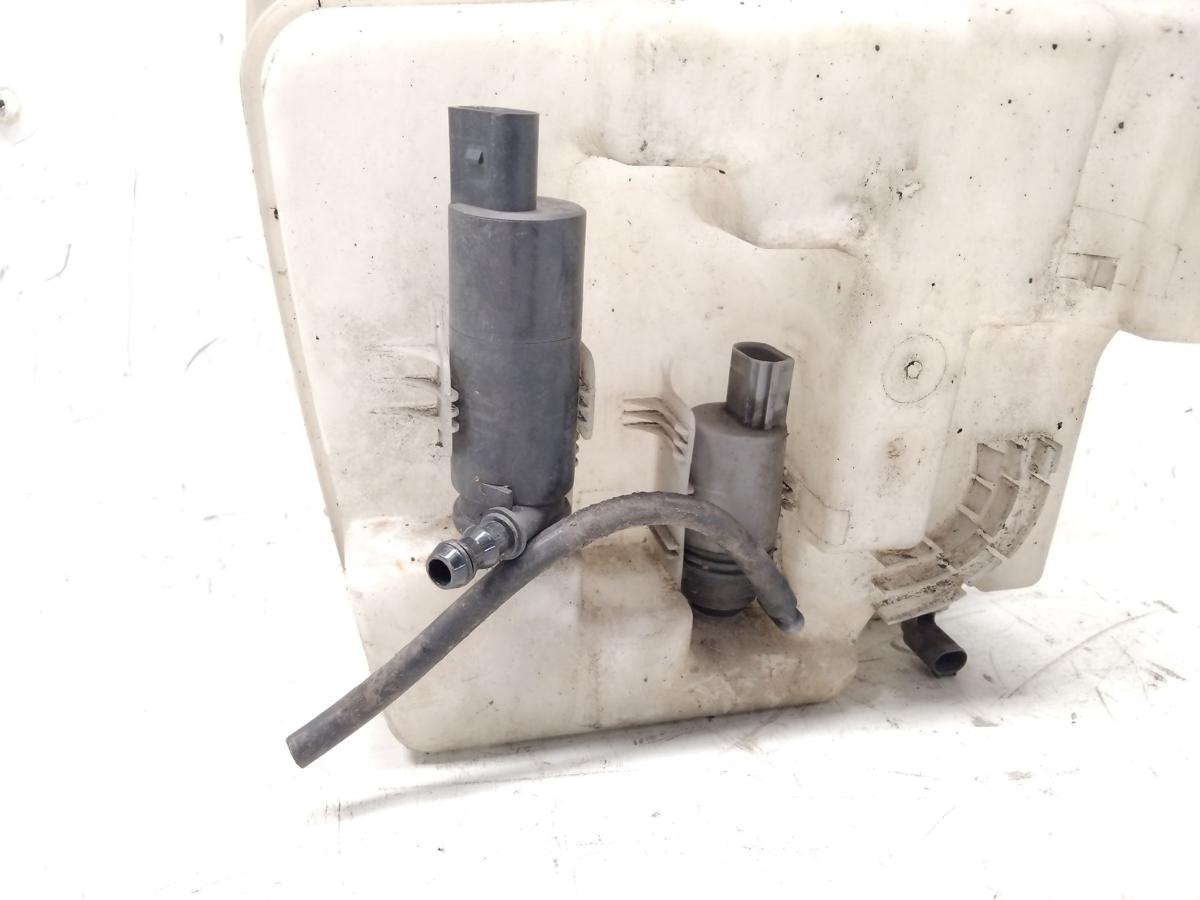 BMW 6er E63 E64 original Waschwasserbeh&auml;lter mit 2 Pumpen und Geber Bj.2006