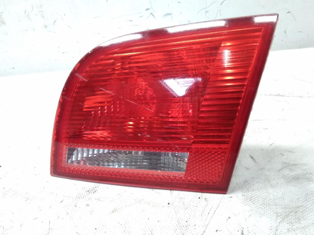 Audi A3 8P Sportback original Rückleuchte Heckleuchte rechts innen BJ2006 5Türer