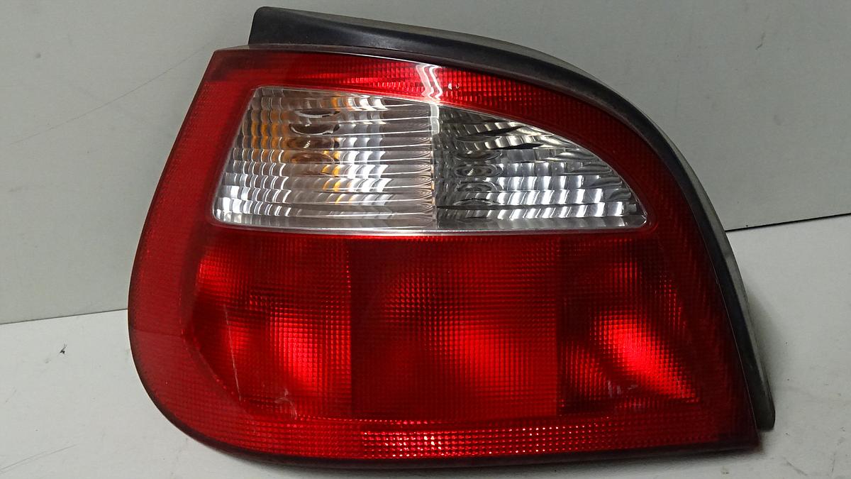 Renault Megane BA BJ2002 Rückleuchte Rücklicht links 7700428320