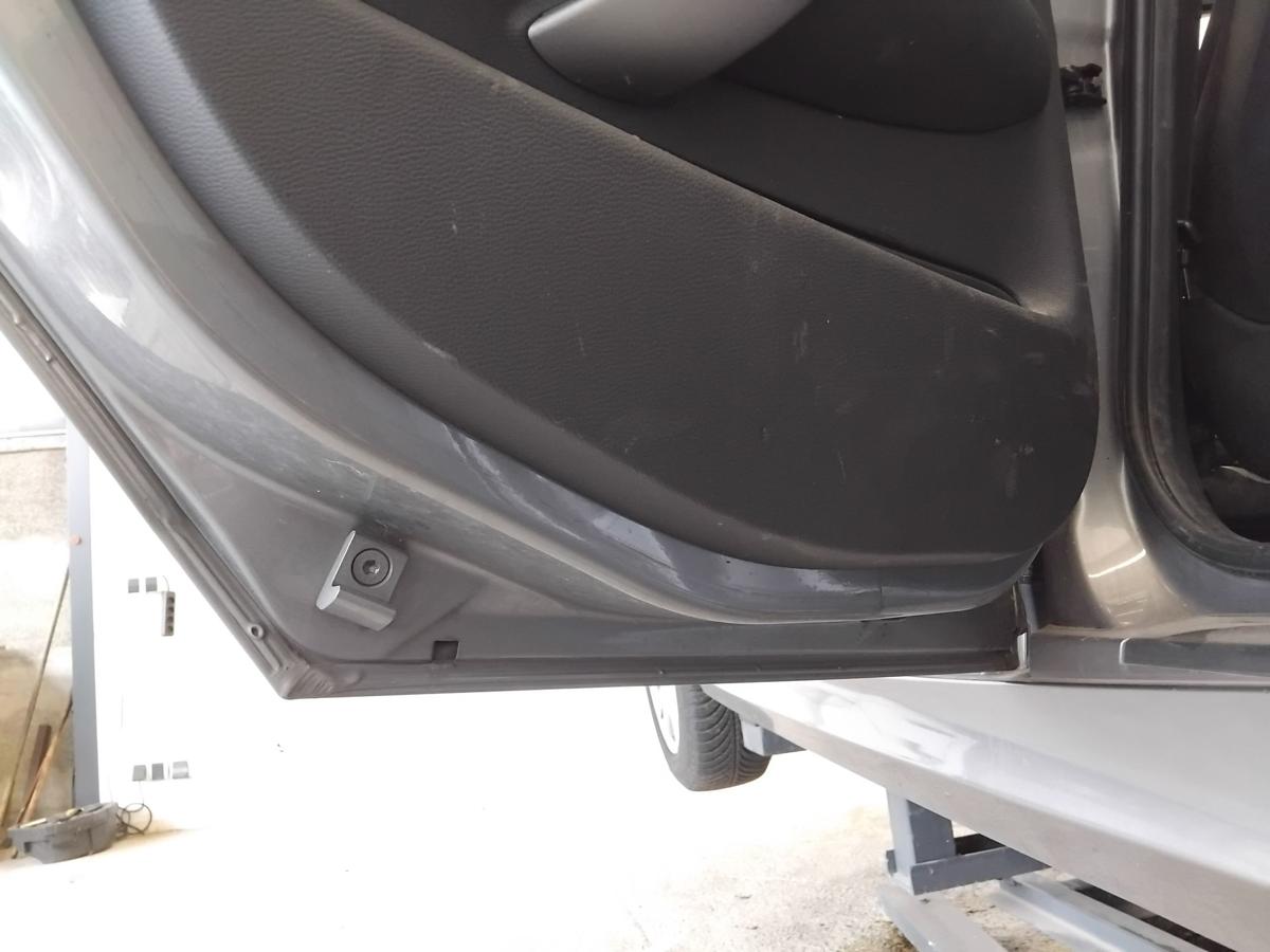 BMW 1er E87 Tür hinten links spacegraumetallic A52 BJ2009