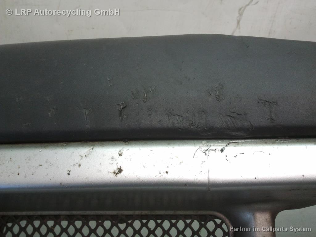 Toyota Avensis T22 BJ2000 Sto&szlig;f&auml;nger Sto&szlig;stange vorn mit Nebelscheinwerfern