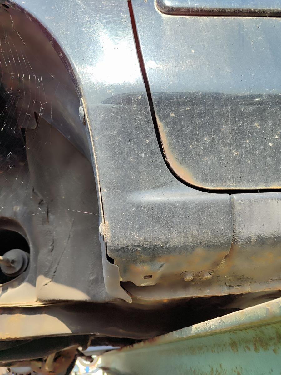 Mazda Demio original Kotflügel vorn links Bj.2002