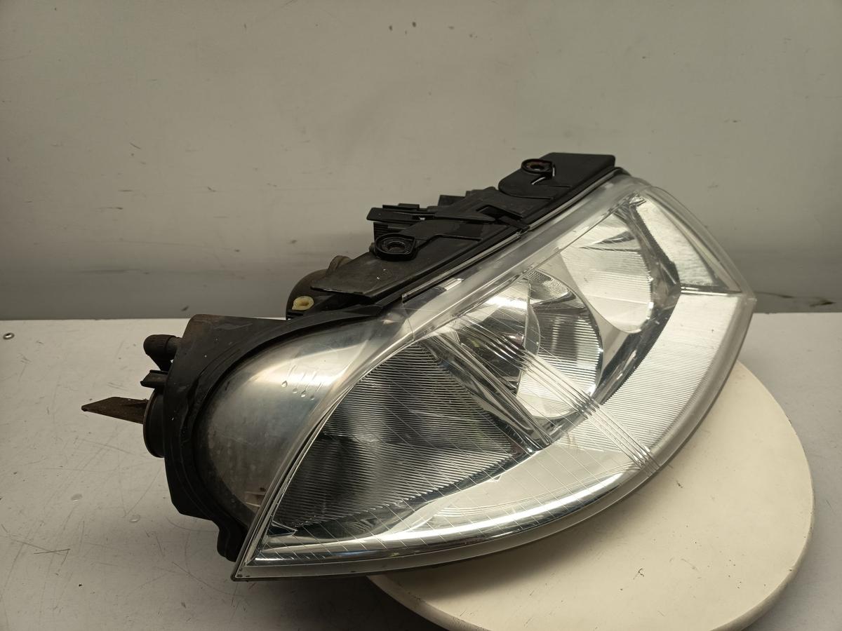 VW Passat 3B6 original Scheinwerfer rechts Halogen Baujahr 2000