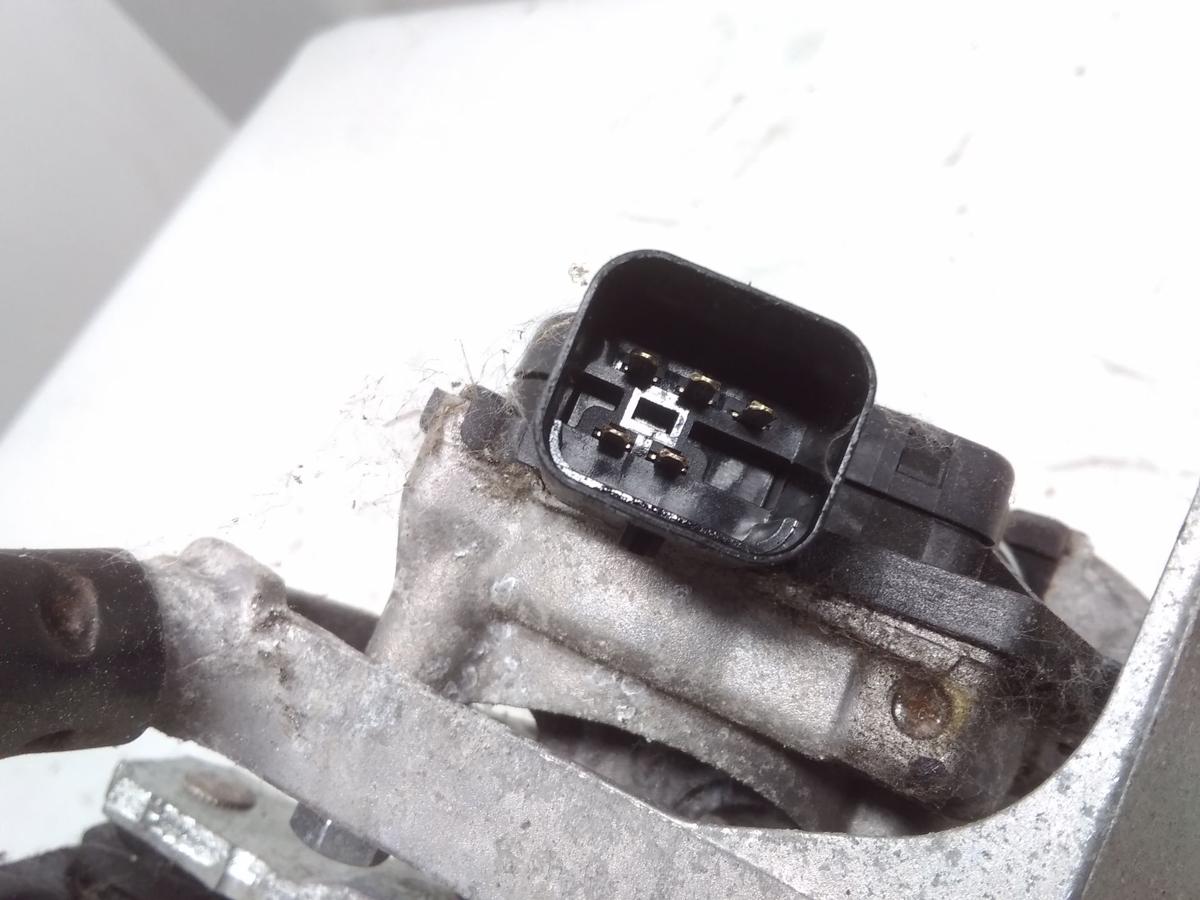 Hyundai i30 GD Kombi original Wischermotor inkl. Gest&auml;nge vorn BJ2015