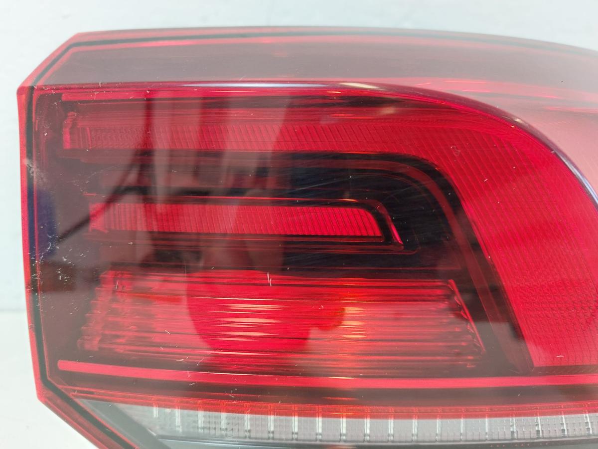 VW Golf 8 VIII CD Variant R&uuml;ckleuchte au&szlig;en rechts R&uuml;cklicht Heckleuchte LED