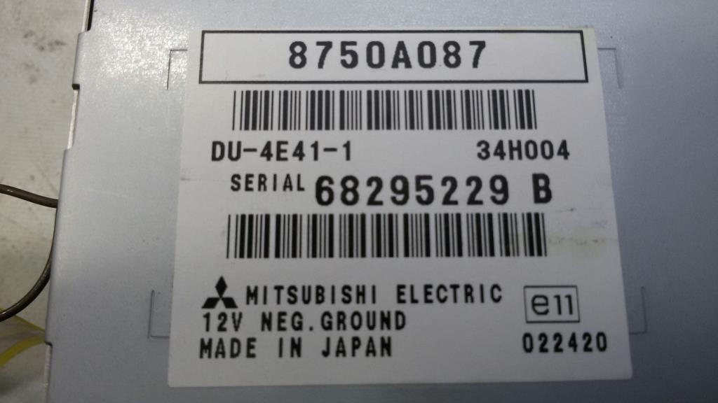 Mitsubishi Grandis NA BJ2007 Multifunktionsanzeige Display 8750A087