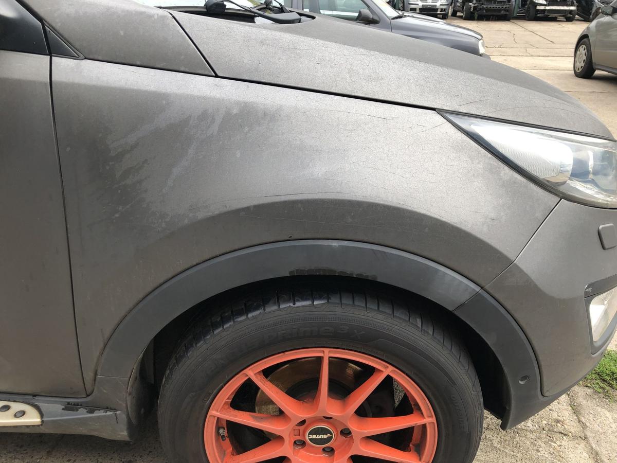 Kia Sportage SL Kotflügel vorn rechts Fender Seitenteil foliert