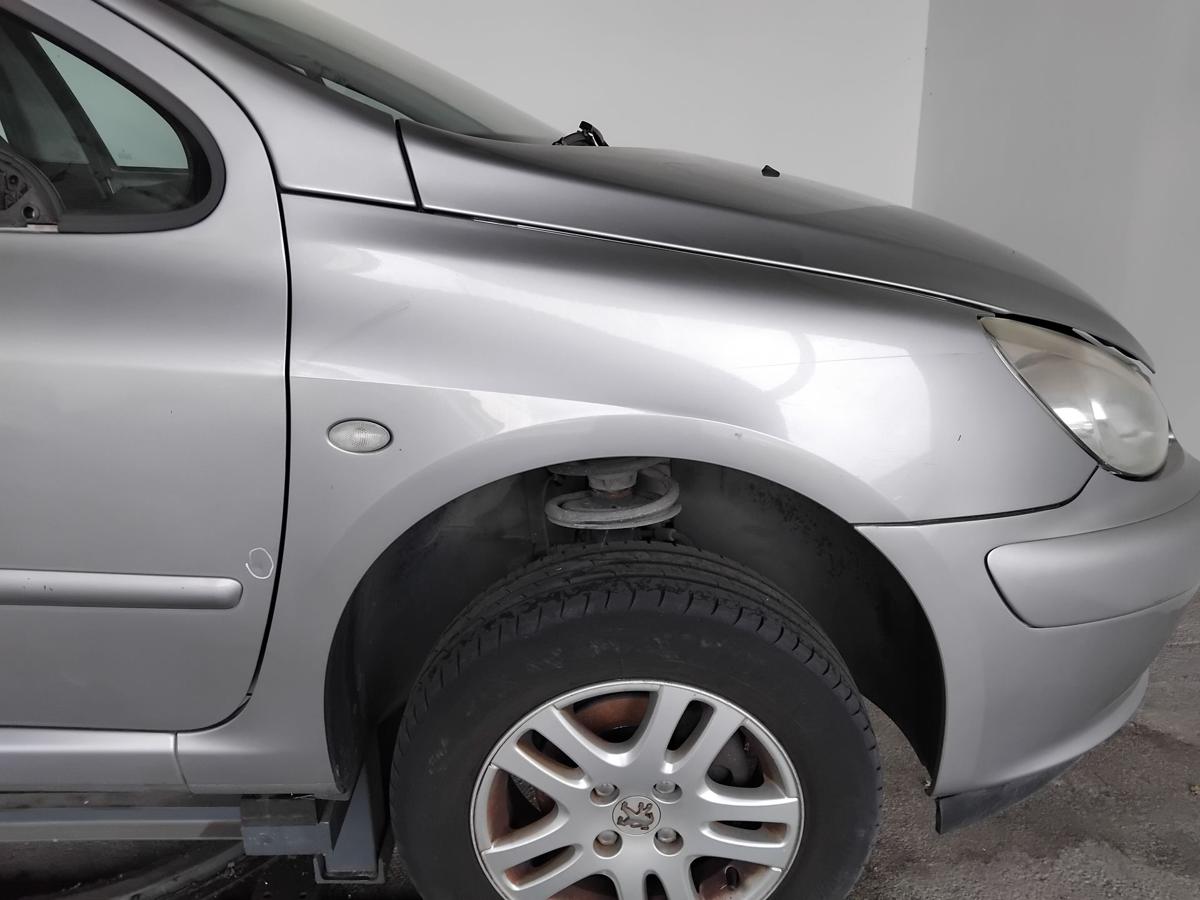 Peugeot 307 original Kotfl&uuml;gel vorn rechts EZA Gris Sidobre BJ2004