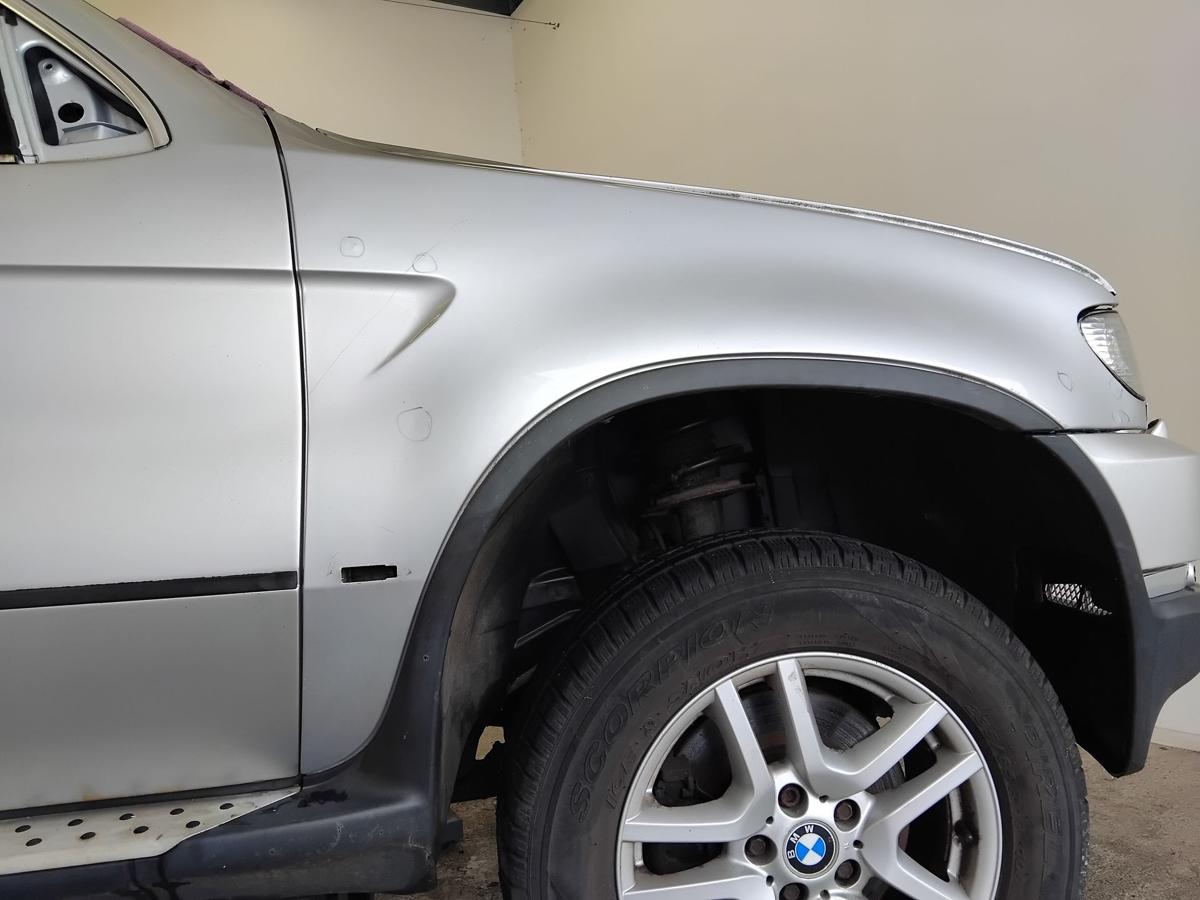 BMW X5 E53 original Kotfl&uuml;gel vorn rechts titansilbermetallic 354/7 BJ2000