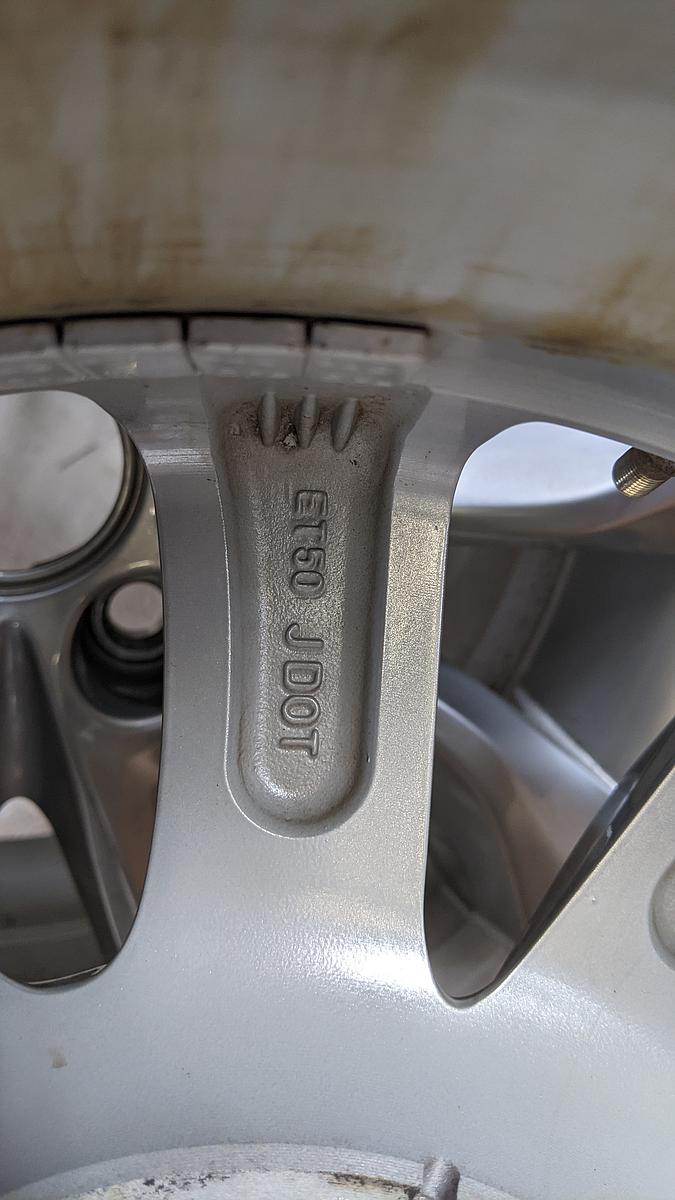 Mazda CX 3 DK Satz Alufelgen Leichtmetallfelgen 6,5JX16FH ET50 DD2FV3810