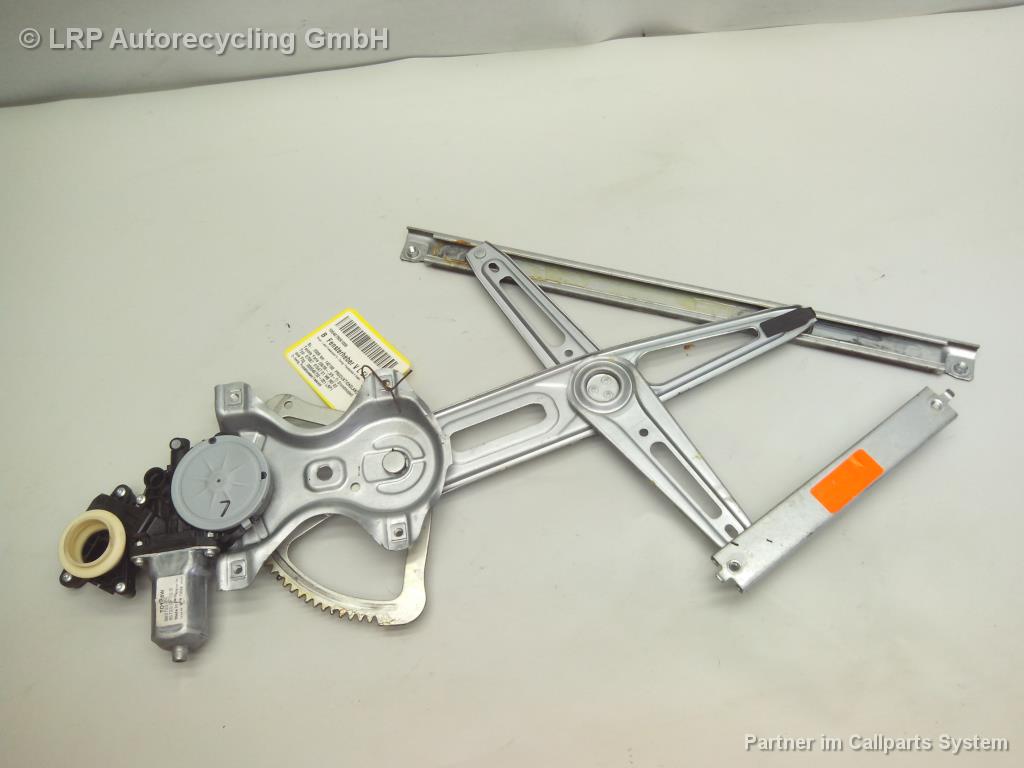 Toyota Yaris 3 türig Bj 2006 elektrischer Fensterheber mit Motor links 857020F010