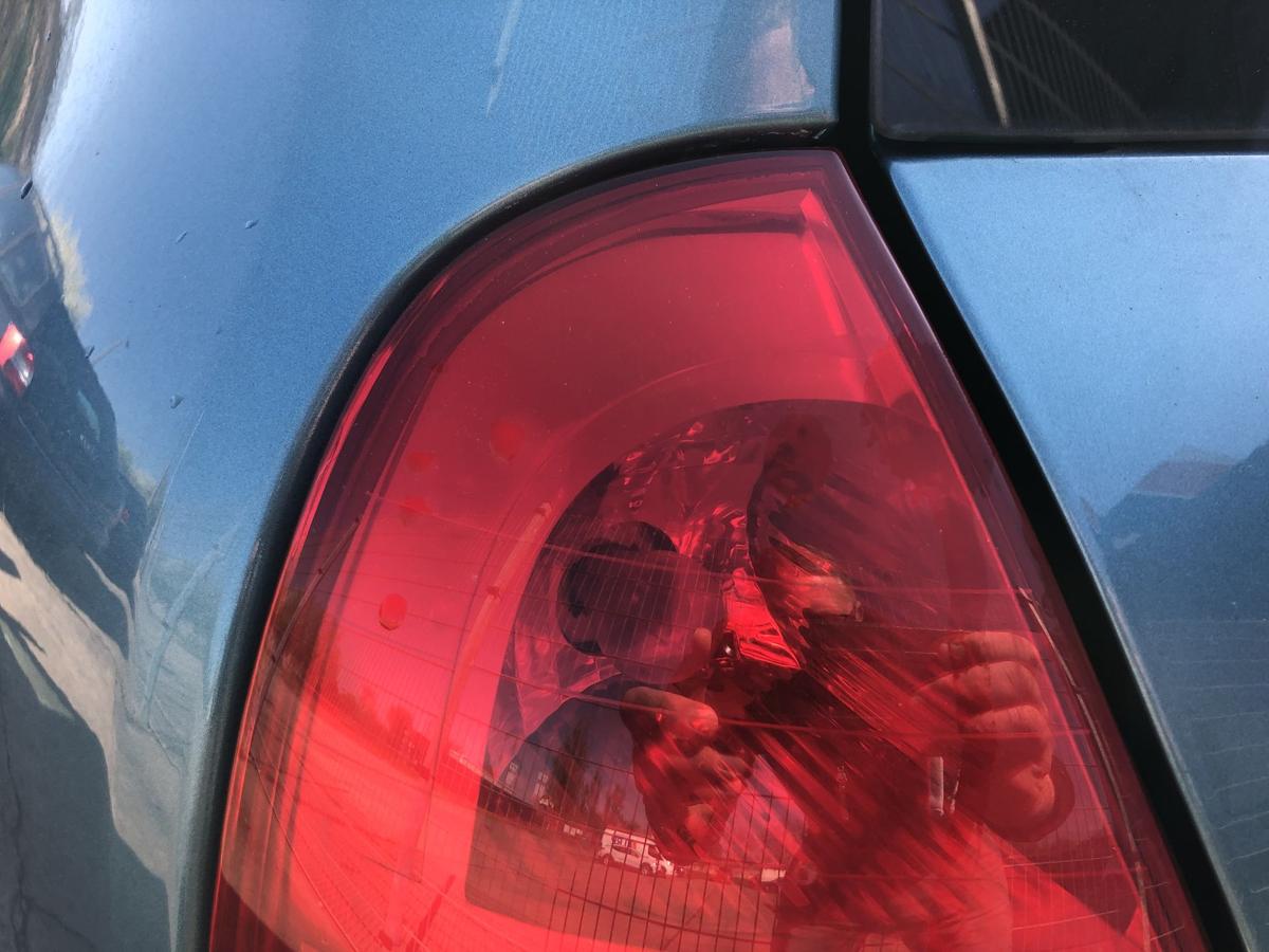 Renault Clio II 2 R&uuml;ckleuchte links R&uuml;cklicht inklusive Lampentr&auml;ger ab 2001