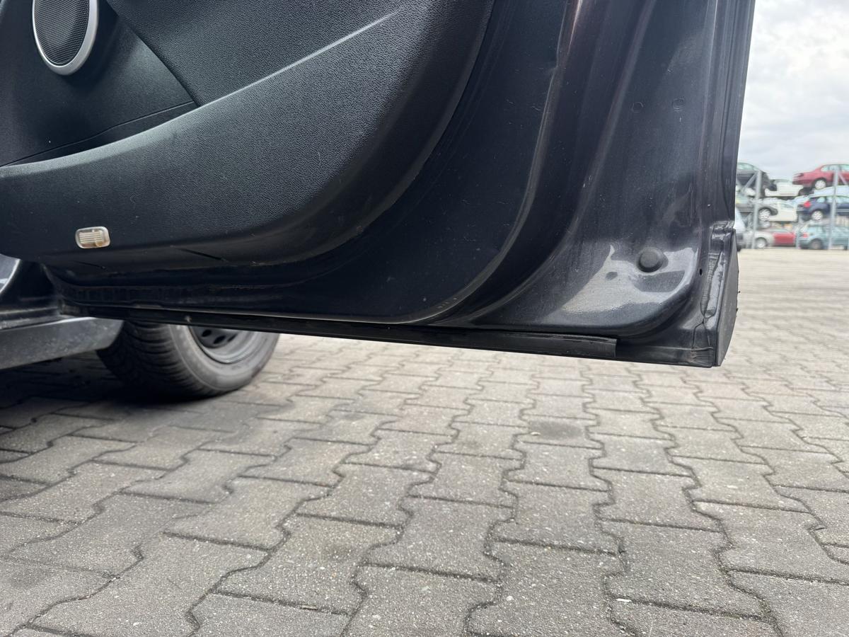 Renault Megane 3 Grandtour original T&uuml;r vorn rechts TEB66 Graphitschwarz Rohbau Bj.2011