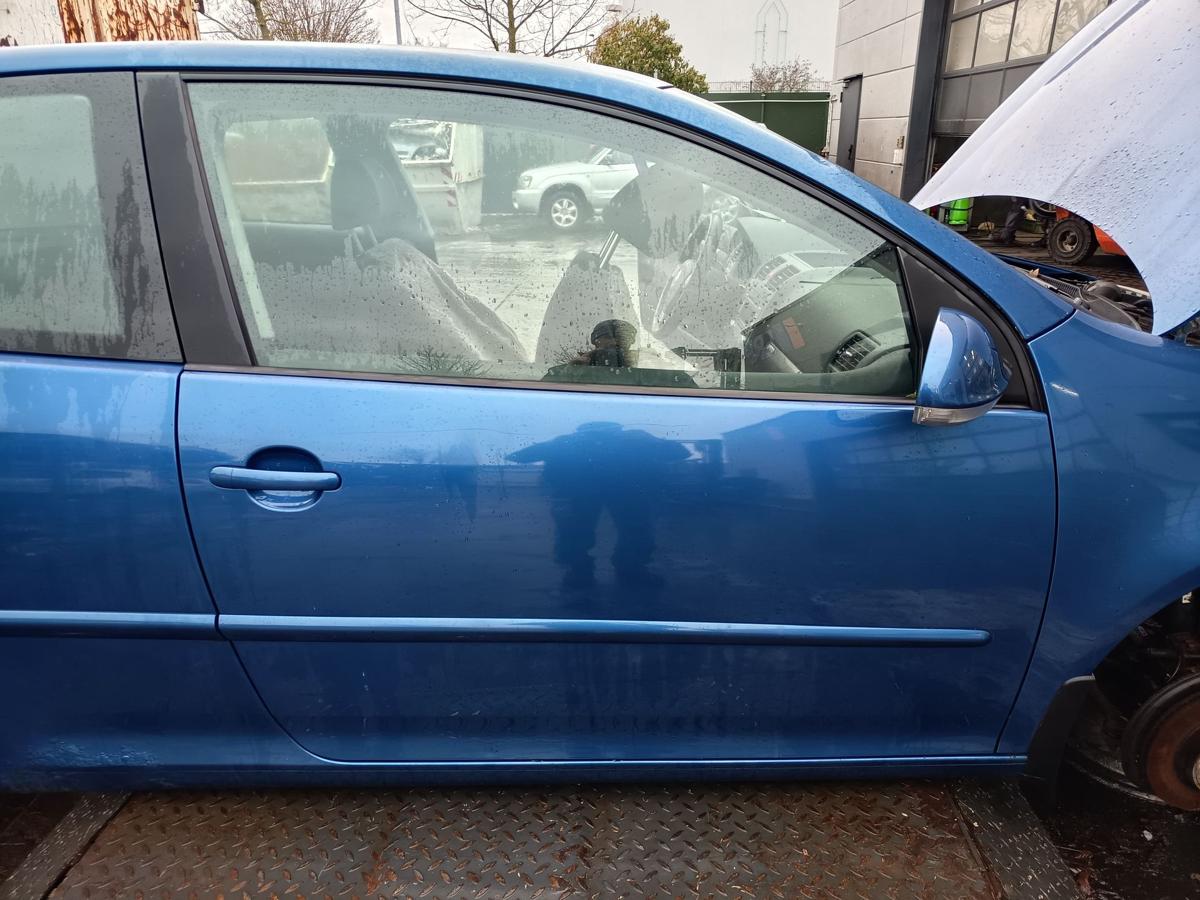 VW Golf V original T&uuml;r rechts Beifahrer A5K Olympiablau Bj 2007