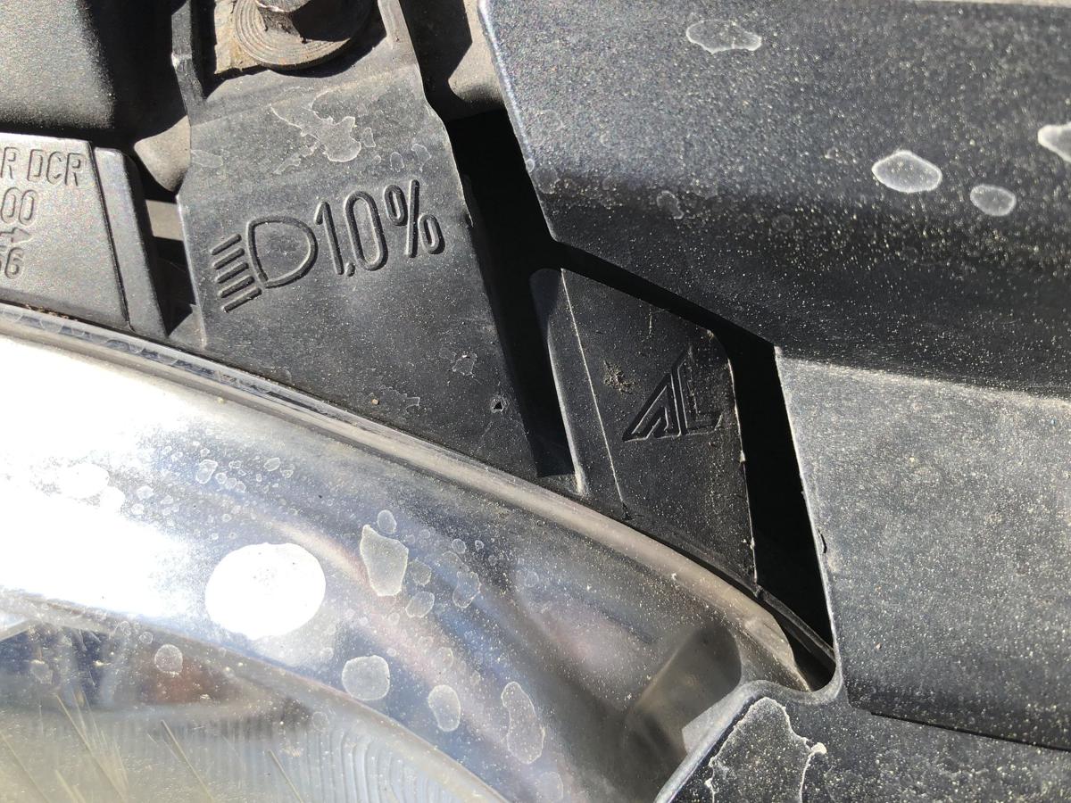 VW Touran 1T 1T1 Scheinwerfer rechts Frontscheinwerfer Halogen Tr&uuml;bung AL bis06