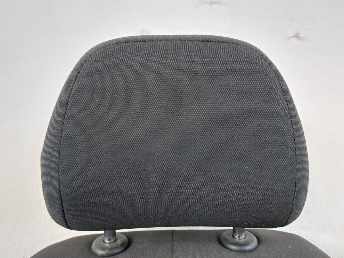 VW Passat 3G B8 Limo Sitz vorn rechts Fahrersitz Stoff ohne Heizung Autositz