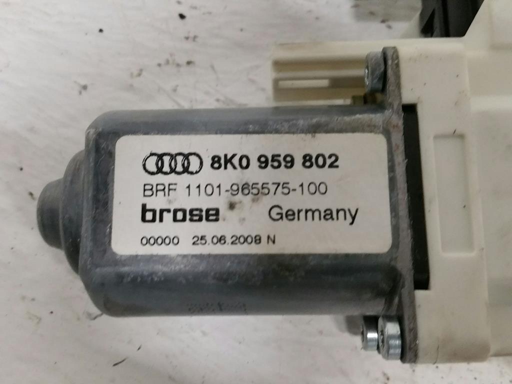 Audi A4 8K B8 Bj.08 original Fensterhebermotor vorn rechts 8K0959802