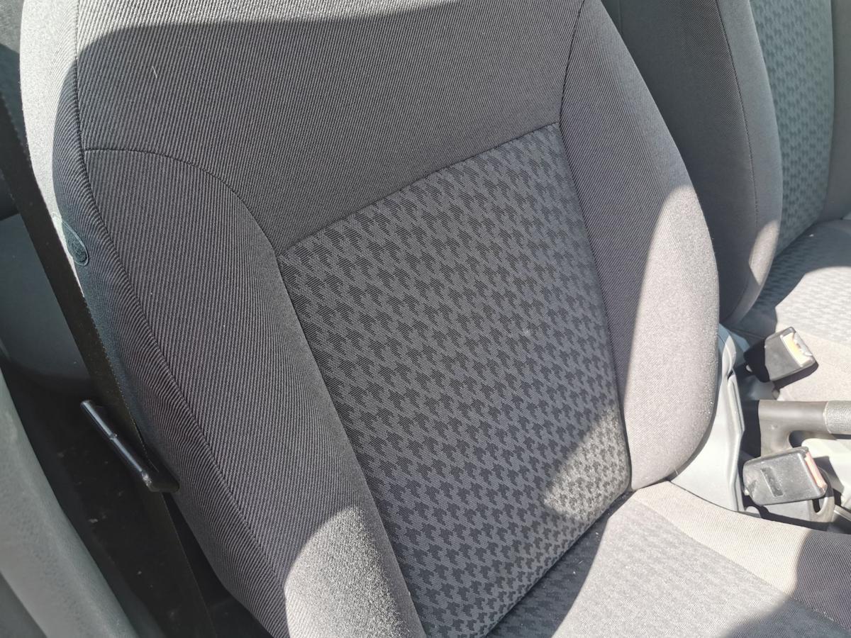 Ford Fusion JU2 Sitz Autositz Beifahrersitz vorn rechts Stoff klappbar Staufach
