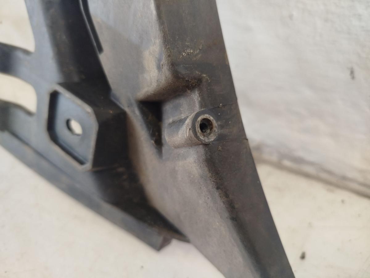 VW Passat CC Halter Befestigung Einschub Sto&szlig;f&auml;nger hinten rechts