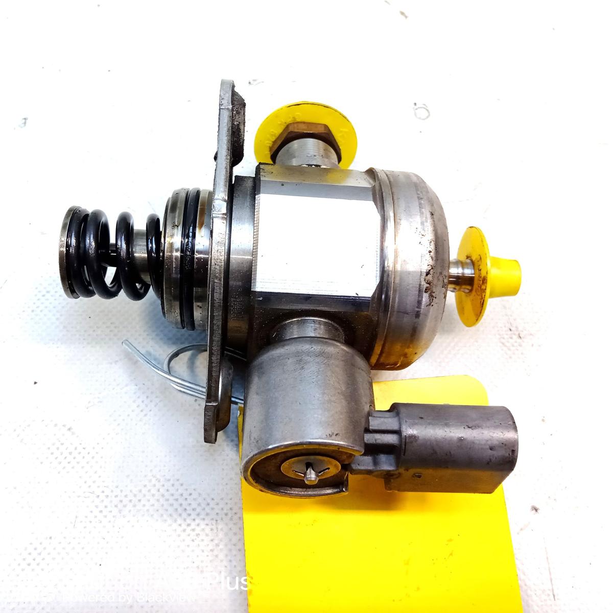 Audi A3 8P Quattro original Hochdruckpumpe Kraftstoffpumpe 1.8TFSI Bj.2010