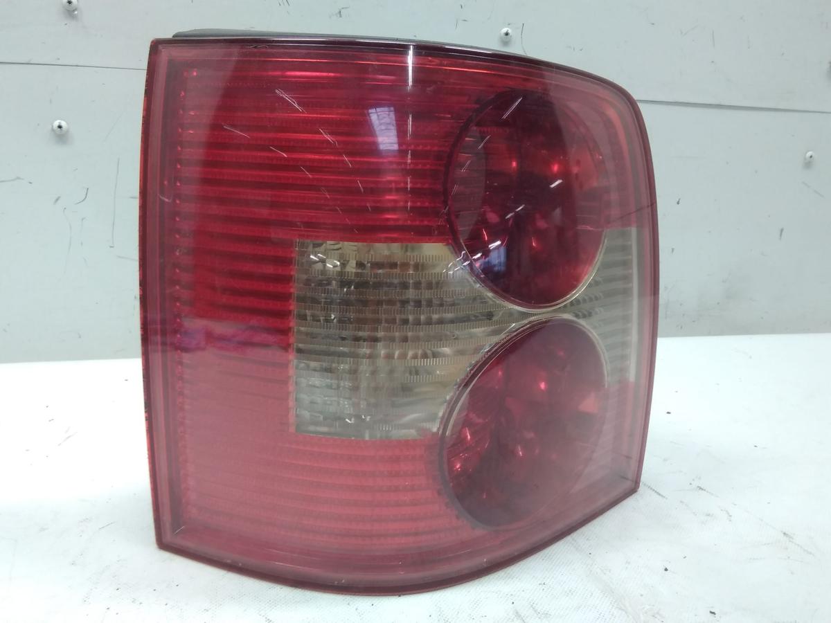 VW Passat 3BG Variant Kombi original R&uuml;ckleuchte Heckleuchte links BJ2001