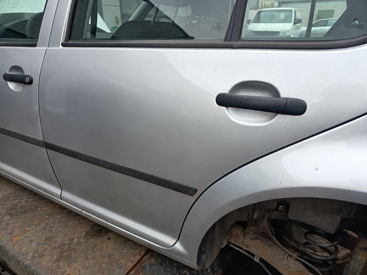 VW Golf IV original T&uuml;r hinten links LA7W Reflexsilber Baujahr 2002