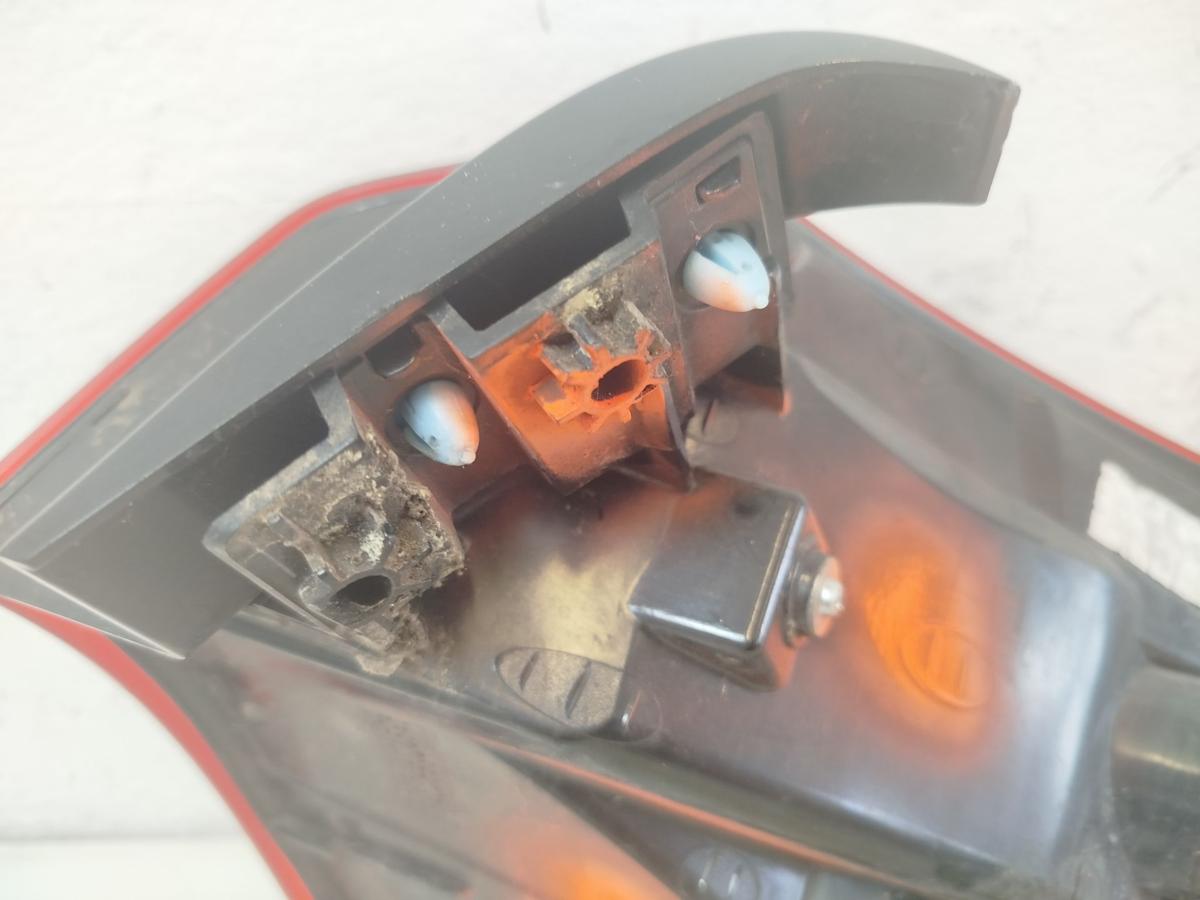 Hyundai i20 GB R&uuml;ckleuchte au&szlig;en links Ecke R&uuml;cklicht Heckleuchte OEM 5trg