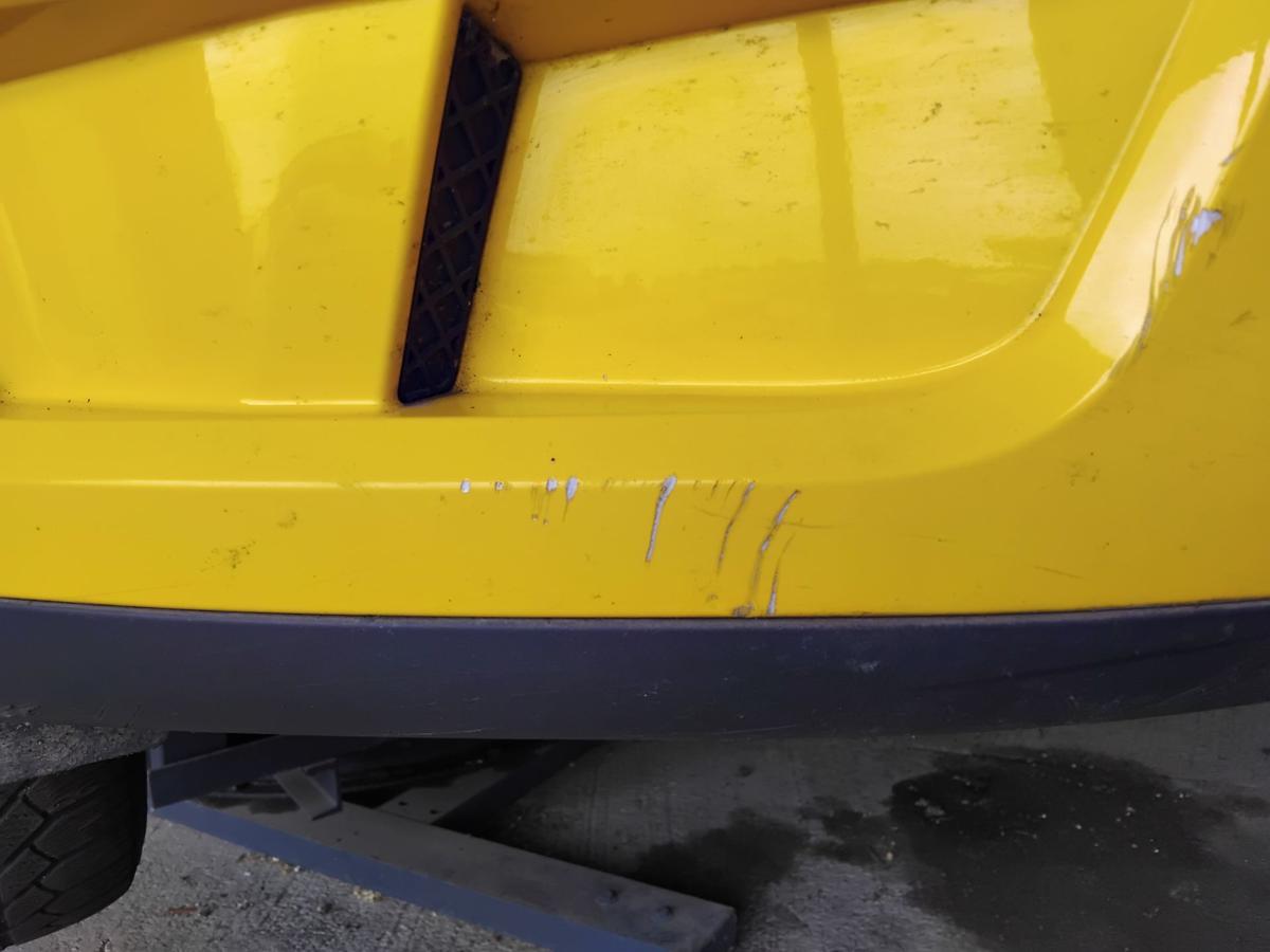 Ford S-Max 1 WA6 original Stoßfänger Stoßstange vorn beschädigt BJ2008