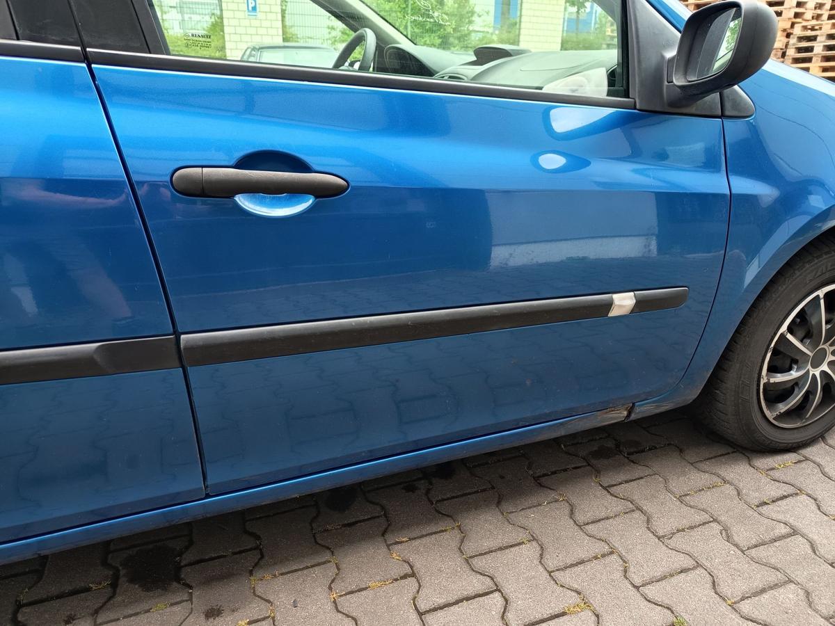 Renault Clio III orig Tür vorn rechts 5türer TEI45 Blau met Bj 2006