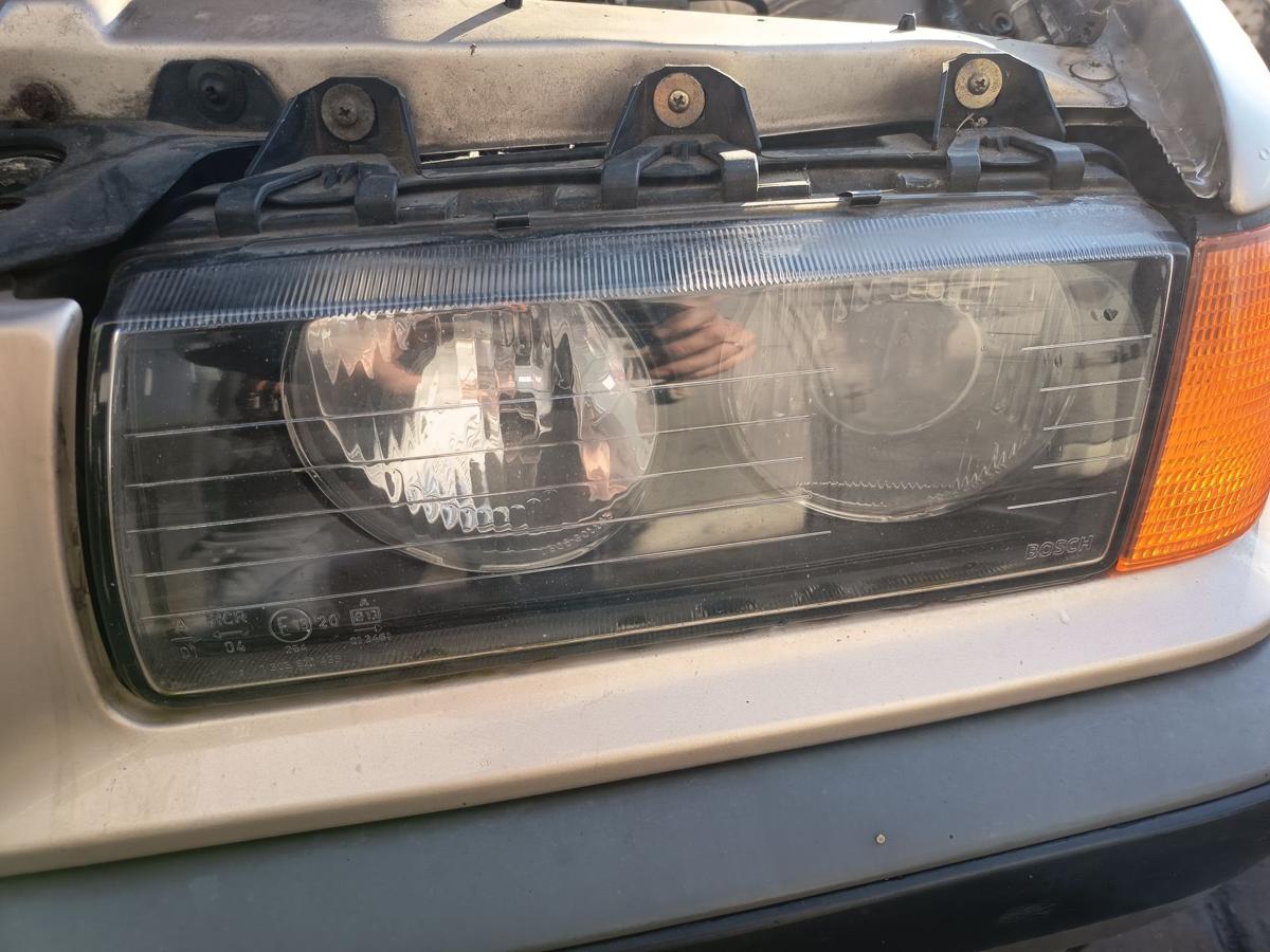 BMW 3er E36 Limousine original Scheinwerfer links Halogen Haupt Licht Bj 1992